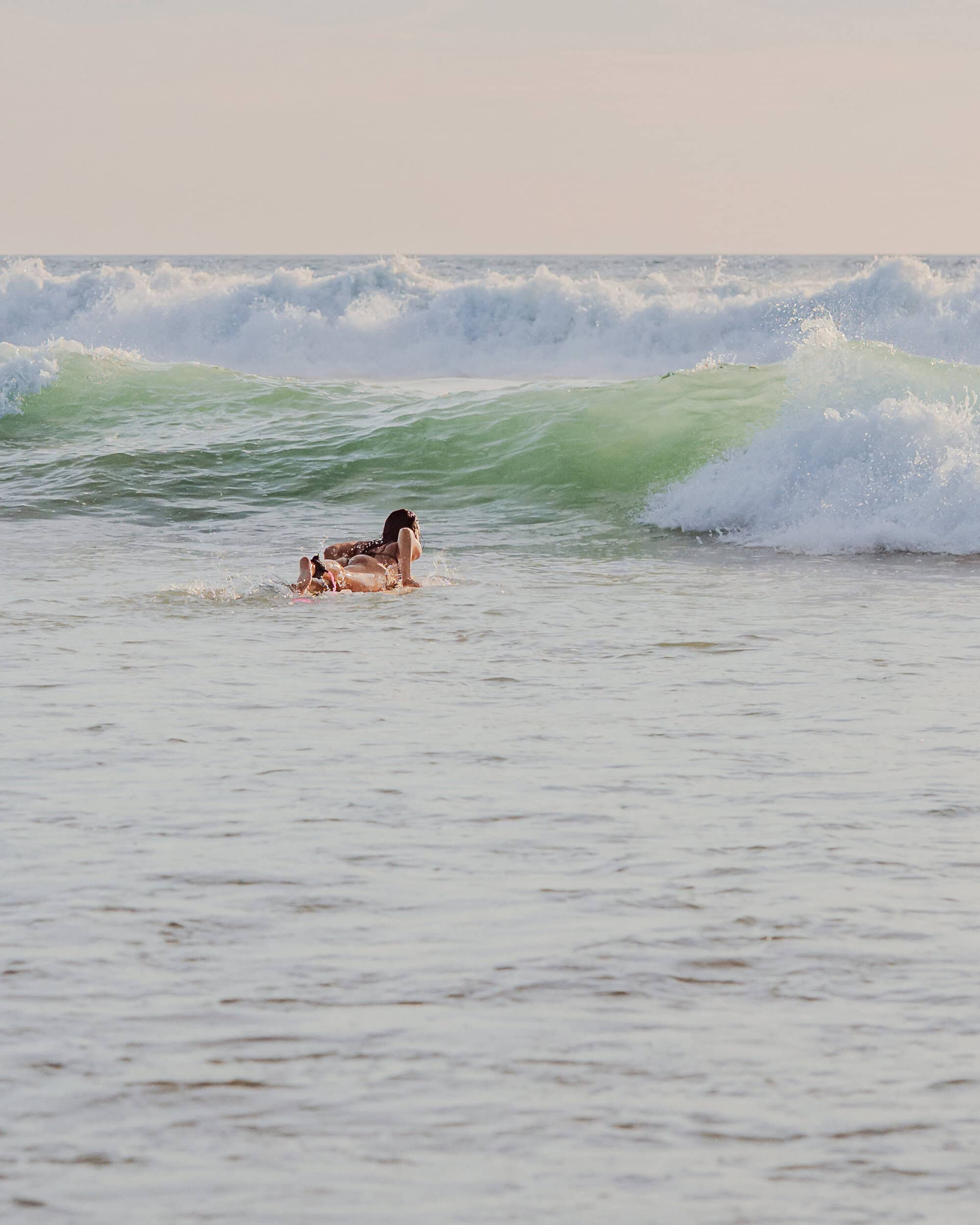 wave peak action lifestyle imagery beach surf
