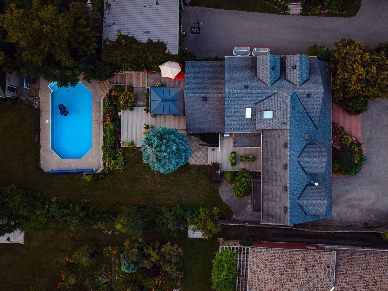 Real estate listing photography, 625 River Road South, Peterborough