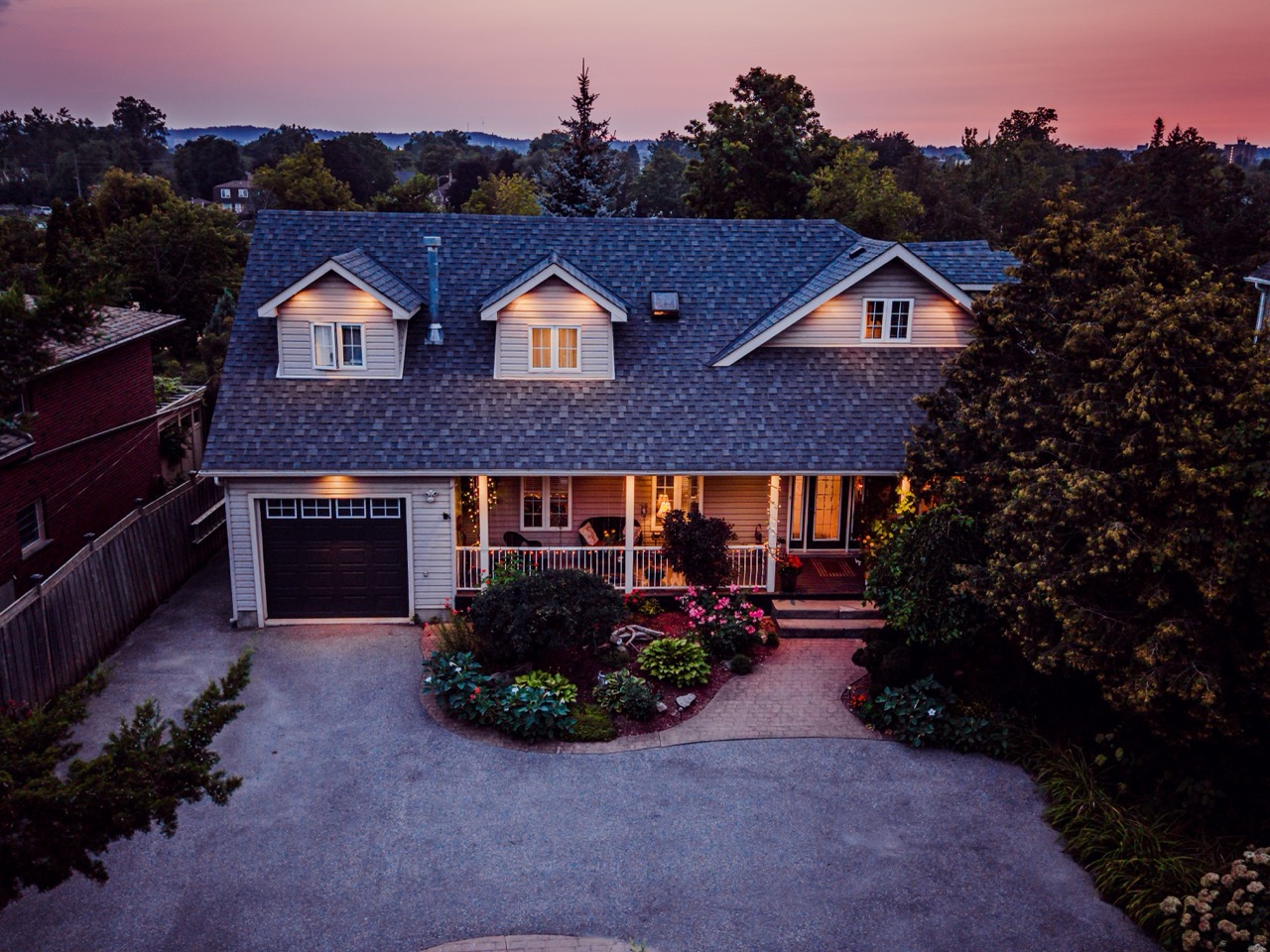 Real estate listing photography, 625 River Road South, Peterborough