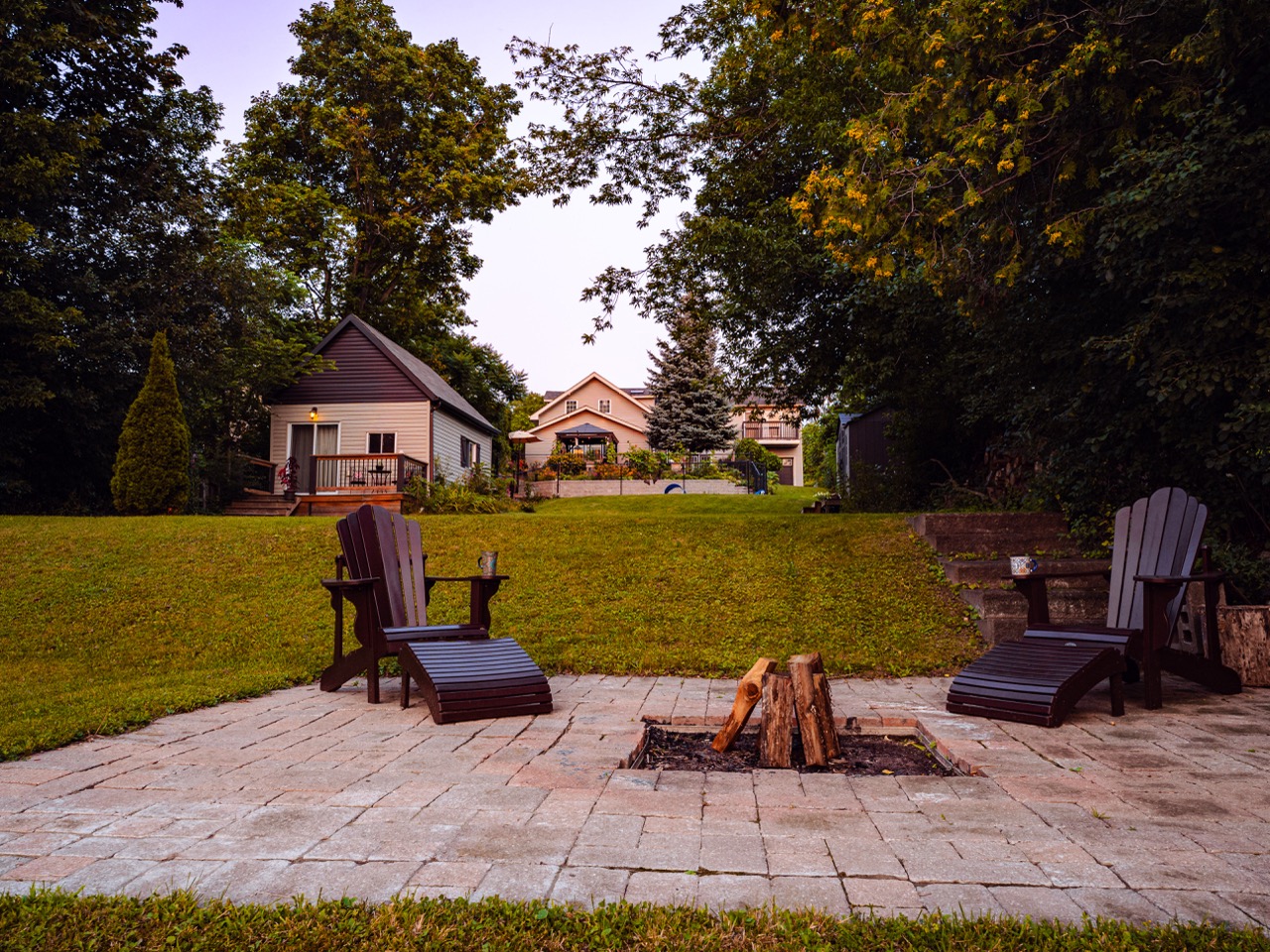 Sunset real estate listing photography, 625 River Road South, Peterborough