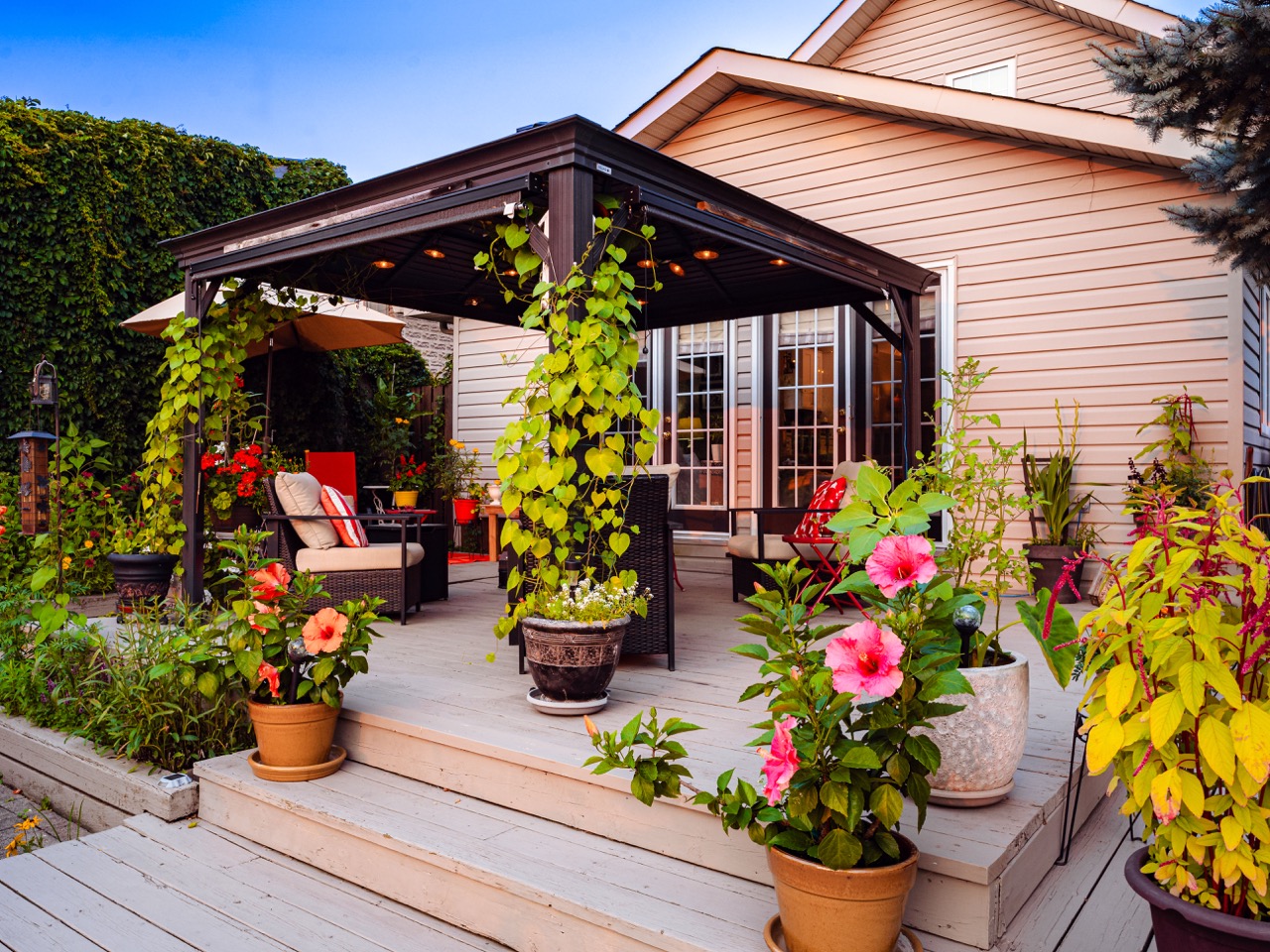 Real estate listing photography, 625 River Road South, Peterborough
