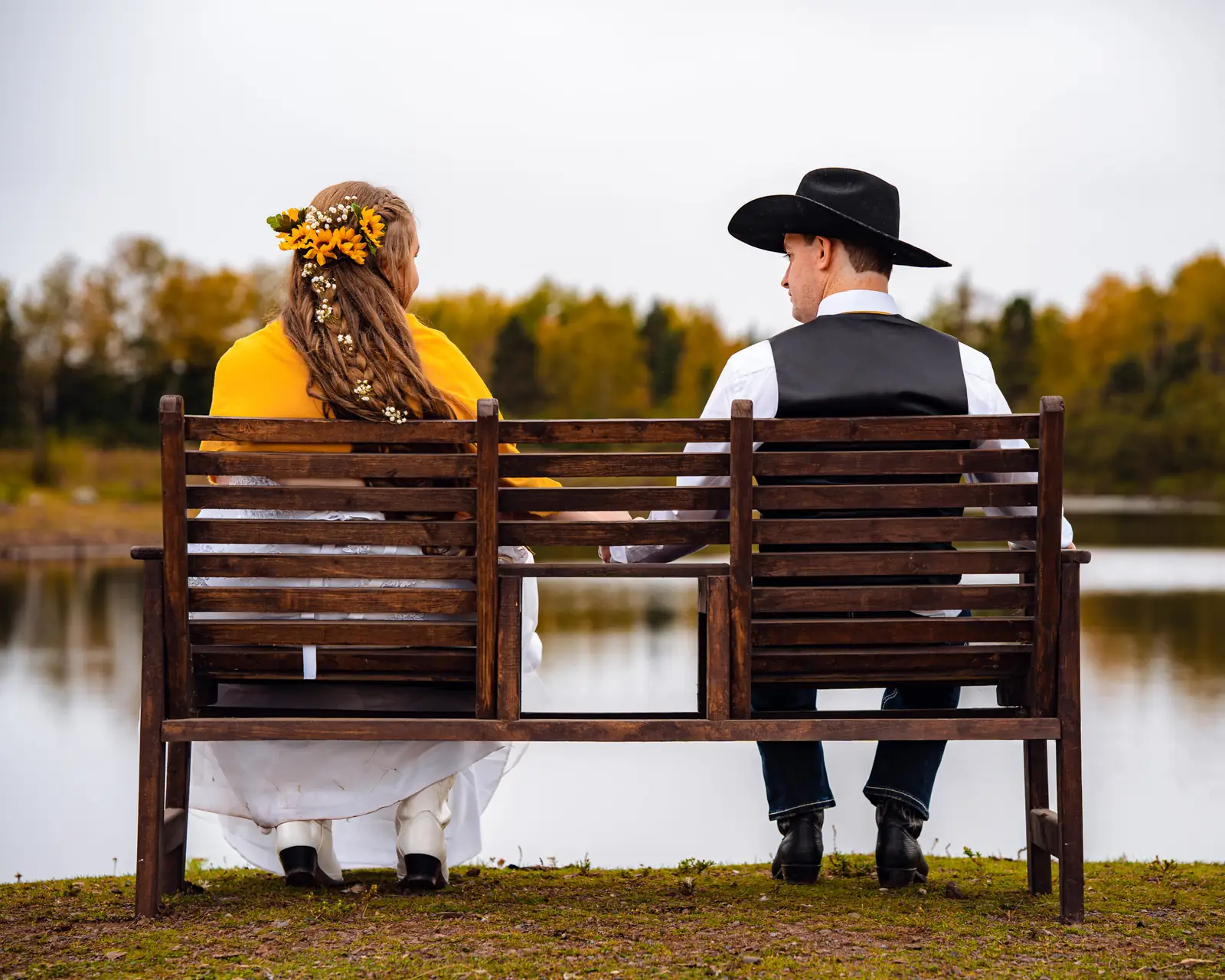 Creative couples photography by Evan Aube Creative in Kawartha Lakes, Ontario