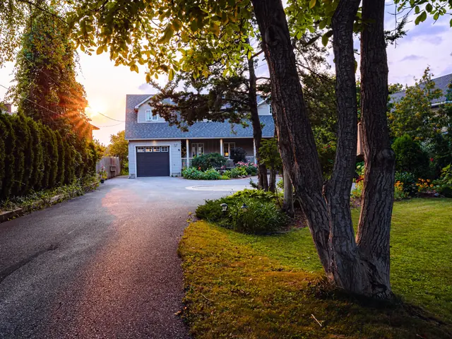 Real estate listing photography by Evan Aube Creative